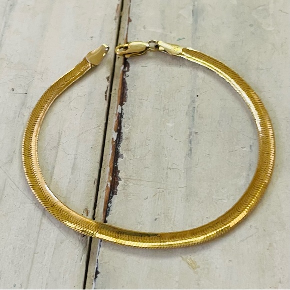 Stamped vermeil textured reversible bracelet - Picture 4 of 6